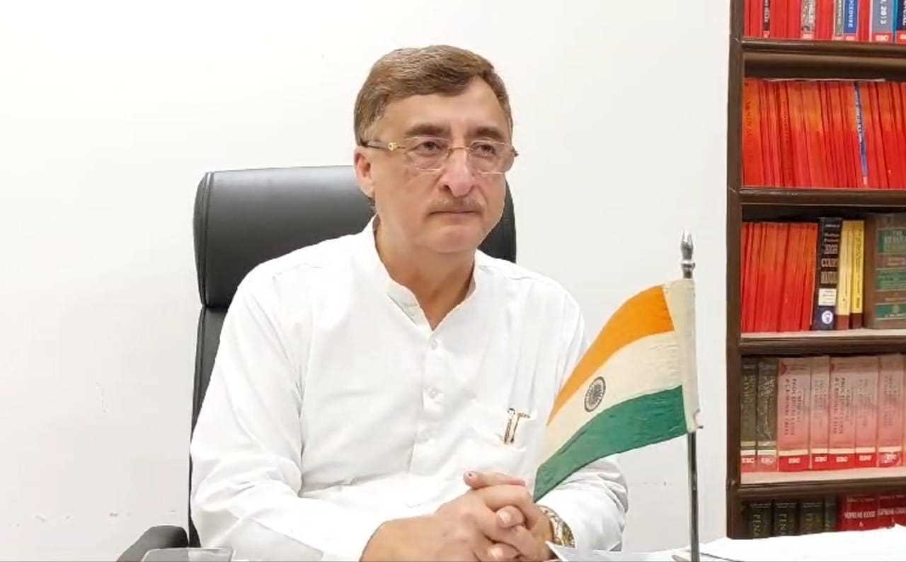 भाजपा नेताओं के बंटोगे तो कटोगे के बयान पर विवेक तन्खा का पलटवार, मैं ऐसे बयानों को तवज्जो नहीं देता